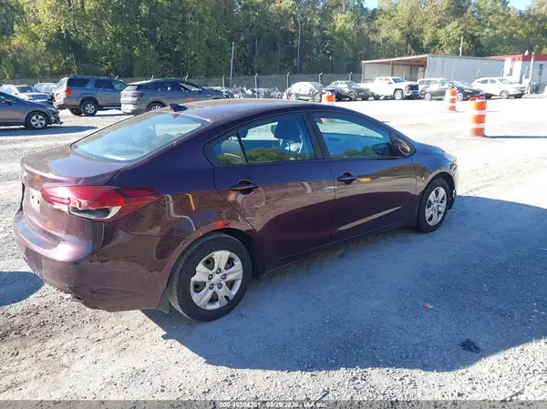 2018 KIA FORTE VIN 3KPFK4A78JE167352 фото 4