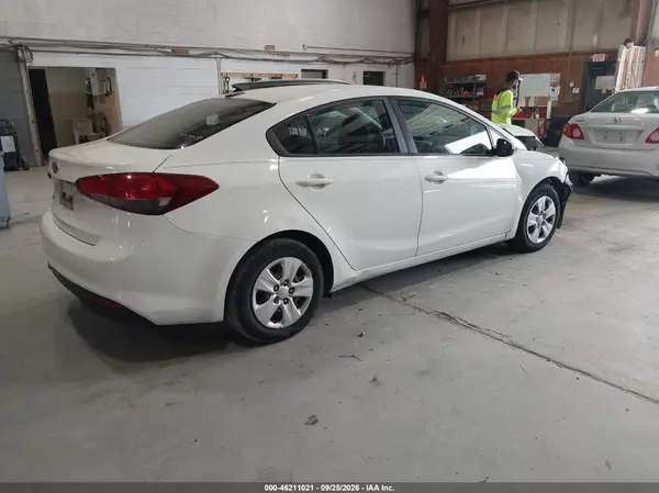 3KPFK4A71JE167578 — 2018 Kia Forte, фото 4 с аукциона IAAI, Передняя часть
