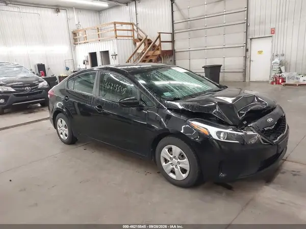 3KPFK4A72JE193252 — 2018 Kia Forte, Передняя часть (Front End), фото до ремонта