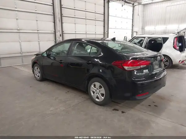 3KPFK4A72JE193252 — 2018 Kia Forte, фото 3 с аукциона IAAI, Передняя часть