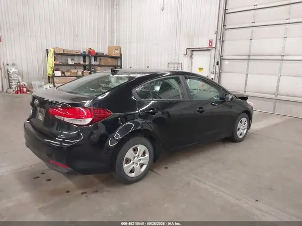 3KPFK4A72JE193252 — 2018 Kia Forte, фото 4 с аукциона IAAI, Передняя часть
