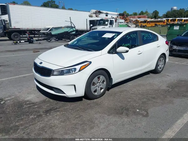 3KPFK4A79JE245573 — 2018 Kia Forte, фото 2 с аукциона IAAI, Задняя часть