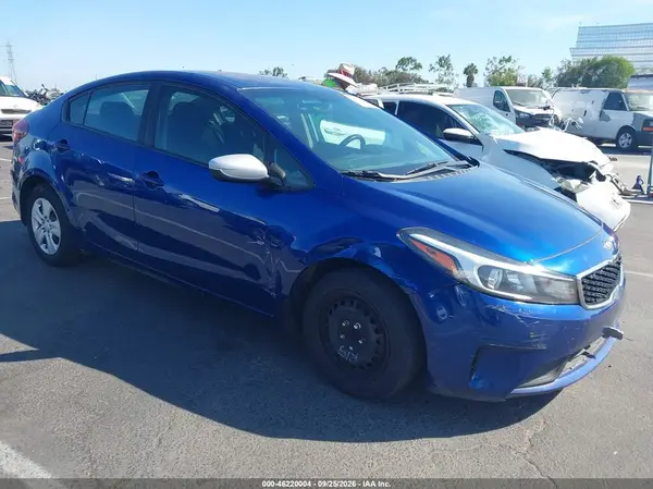3KPFK4A79JE260106 — 2018 Kia Forte, Левый бок (Left Side), фото до ремонта