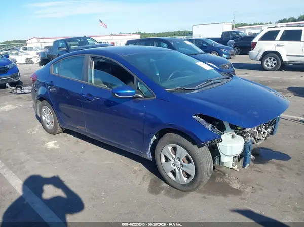 3KPFK4A78JE271596 — 2018 Kia Forte, Передняя часть (Front End), фото до ремонта