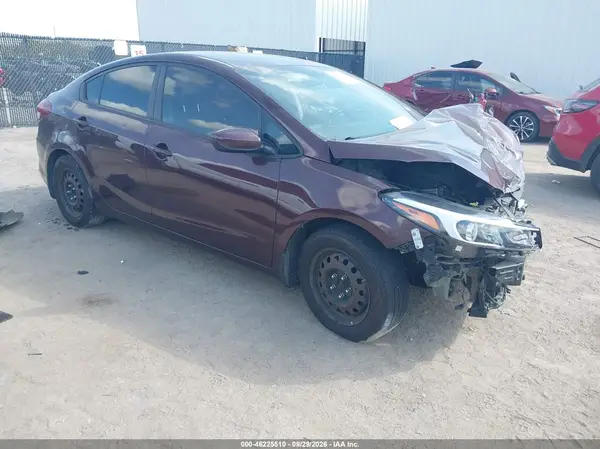 3KPFK4A77JE185714 — 2018 Kia Forte, Биологическая или химическая опасность (Biohazard), фото до ремонта