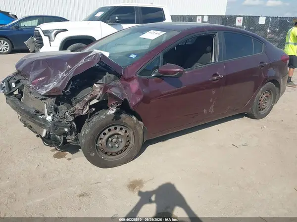 3KPFK4A77JE185714 — 2018 Kia Forte, фото 2 с аукциона IAAI, Биологическая или химическая опасность