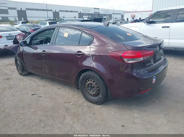 3KPFK4A77JE185714 — 2018 Kia Forte, фото 3 с аукциона IAAI, Биологическая или химическая опасность