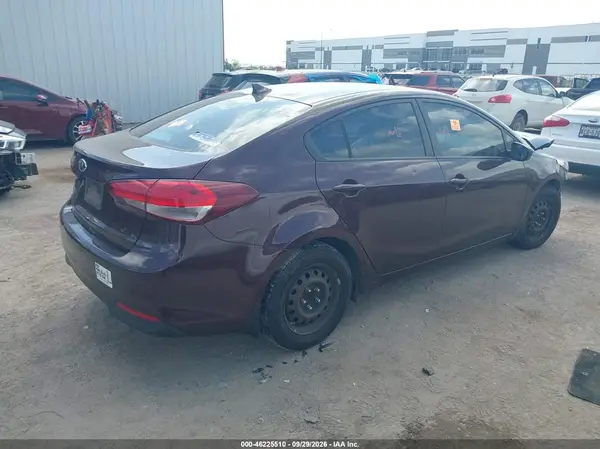 3KPFK4A77JE185714 — 2018 Kia Forte, фото 4 с аукциона IAAI, Биологическая или химическая опасность