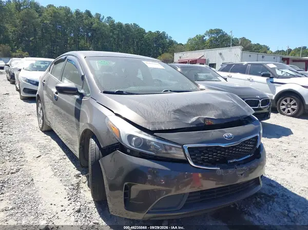 3KPFL4A73JE218463 — 2018 Kia Forte, Передняя часть (Front End), фото до ремонта