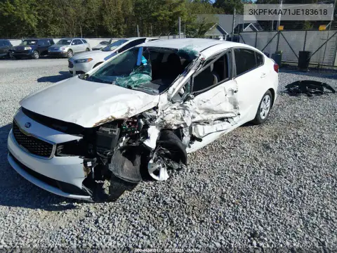 3KPFK4A71JE183618 — 2018 Kia Forte, фото 2 с аукциона IAAI, Передняя часть