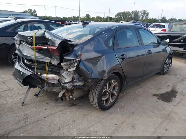 3KPF24AD2KE126755 — 2019 Kia Forte, фото 4 с аукциона IAAI 13.10.2026, Задняя часть