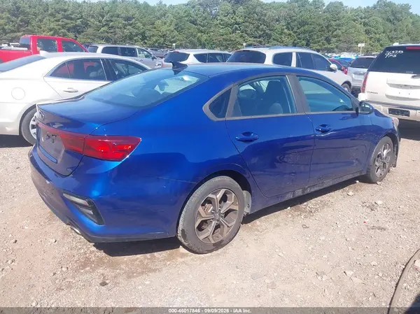 3KPF24AD4KE042310 — 2019 Kia Forte, фото 4 с аукциона IAAI 30.09.2026, Естественный износ
