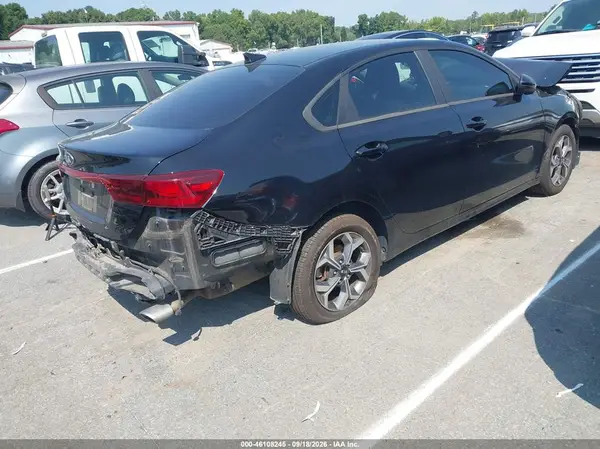 3KPF24AD2KE133494 — 2019 Kia Forte, фото 4 с аукциона IAAI 13.10.2026, Передняя и задняя части