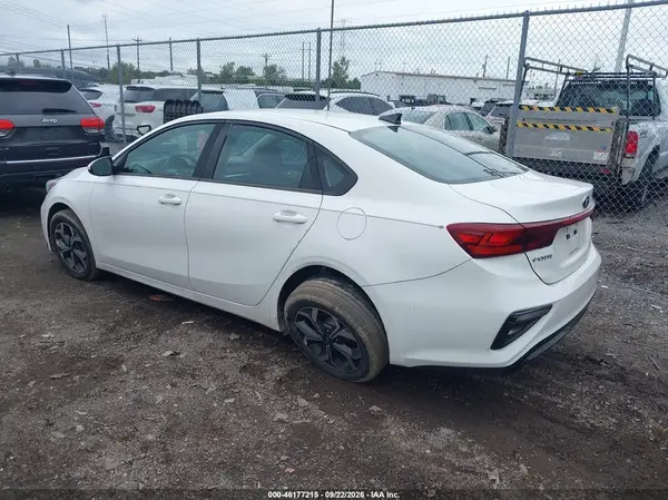 3KPF24AD2KE074494 — 2019 Kia Forte, фото 3 с аукциона IAAI, Правый бок