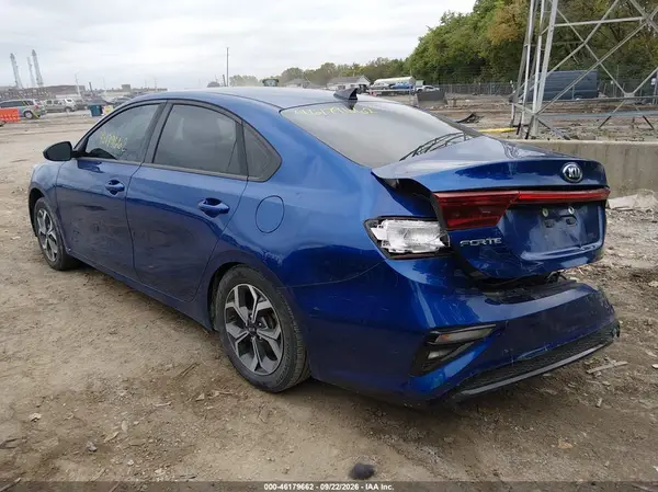 3KPF24AD0KE110960 — 2019 Kia Forte, фото 3 с аукциона IAAI 14.10.2026, Задняя часть справа