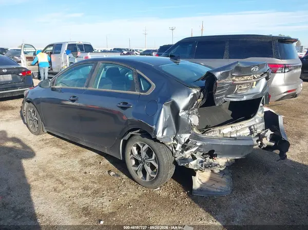 3KPF24AD0KE132747 — 2019 Kia Forte, фото 3 с аукциона IAAI 09.10.2026, Задняя часть