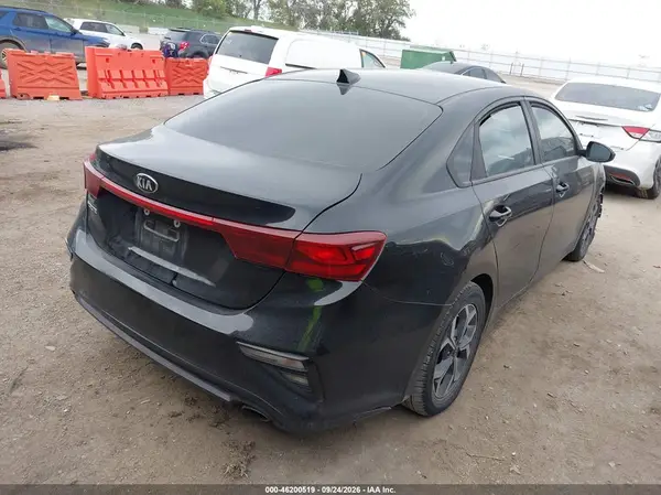 3KPF24AD9KE120838 — 2019 Kia Forte, фото 4 с аукциона IAAI, Передняя часть