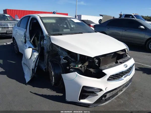 3KPF34AD9KE040128 — 2019 Kia Forte, Правый бок (Right Side), фото до ремонта