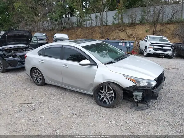 3KPF34AD9KE019330 — 2019 Kia Forte, Передняя часть справа (Right Front), фото до ремонта