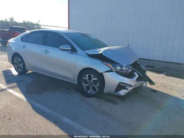 3KPF24AD5KE061495 — 2019 Kia Forte, Передняя часть (Front End), фото до ремонта
