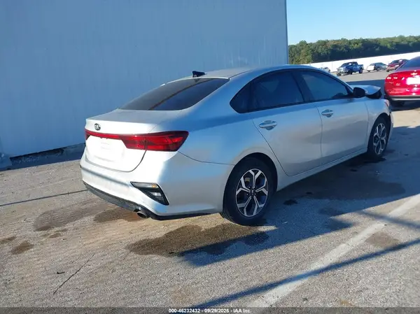 3KPF24AD5KE061495 — 2019 Kia Forte, фото 4 с аукциона IAAI, Передняя часть