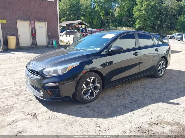 3KPF24AD8LE246402 — 2020 Kia Forte, фото 2 с аукциона IAAI, Задняя часть справа