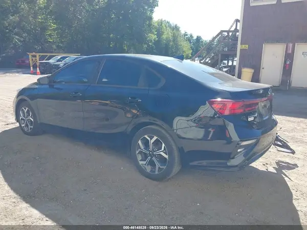 3KPF24AD8LE246402 — 2020 Kia Forte, фото 3 с аукциона IAAI, Задняя часть справа