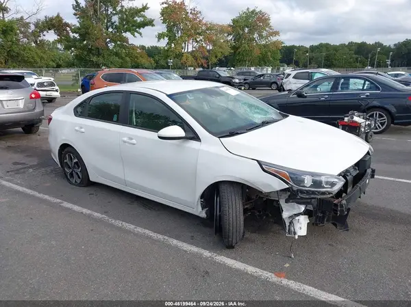 3KPF24ADXLE224840 — 2020 Kia Forte, Передняя часть (Front End), фото до ремонта