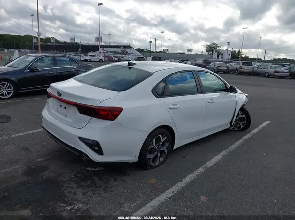 3KPF24ADXLE224840 — 2020 Kia Forte, фото 4 с аукциона IAAI, Передняя часть
