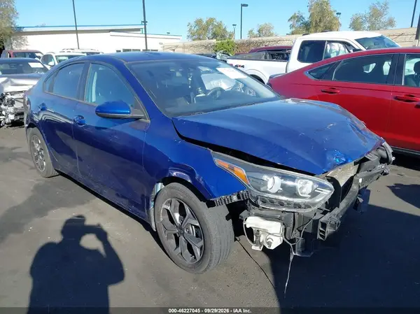 3KPF24AD8LE204988 — 2020 Kia Forte, Передняя часть (Front End), фото до ремонта