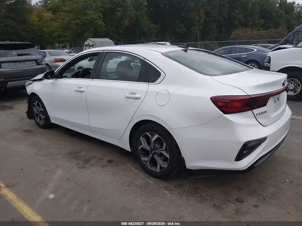 3KPF54AD8LE146825 — 2020 Kia Forte, фото 3 с аукциона IAAI, Передняя часть