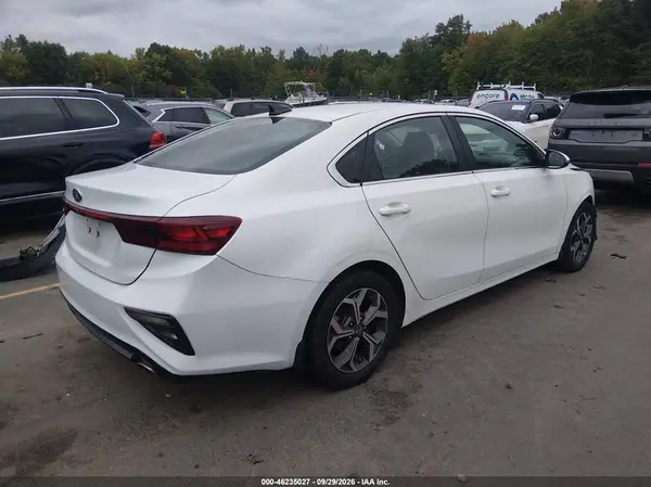 3KPF54AD8LE146825 — 2020 Kia Forte, фото 4 с аукциона IAAI, Передняя часть