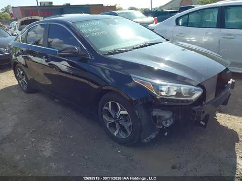 3KPF54AD4ME392143 — 2021 Kia Forte, Передняя часть (Front), фото до ремонта