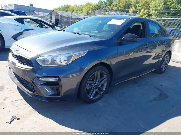 3KPF34AD2ME400102 — 2021 Kia Forte, фото 2 с аукциона IAAI, Передняя часть