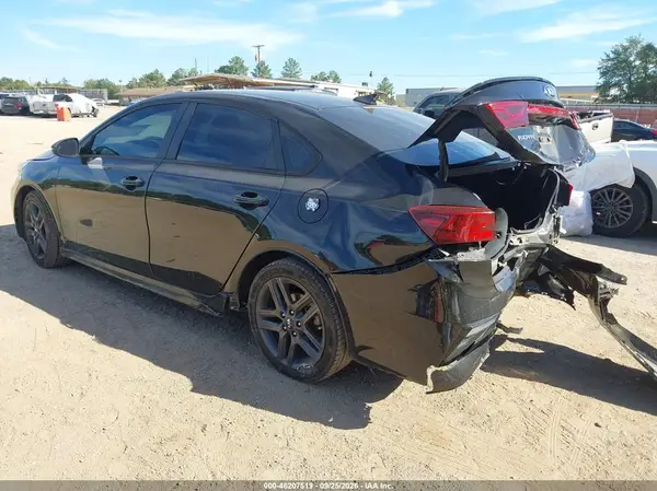 3KPF34AD0ME357136 — 2021 Kia Forte, фото 3 с аукциона IAAI, Задняя часть