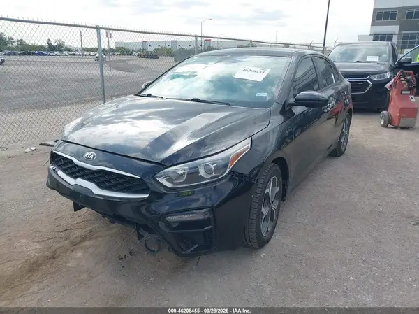 3KPF24ADXME378014 — 2021 Kia Forte, фото 2 с аукциона IAAI, Передняя часть