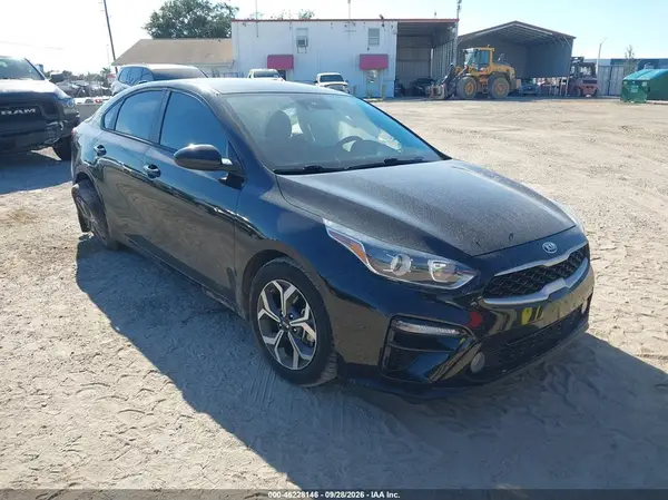 3KPF24AD4ME390322 — 2021 Kia Forte, Левый бок (Left Side), фото до ремонта
