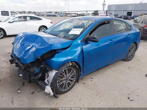 3KPF54AD6PE653325 — 2023 Kia Forte, фото 2 с аукциона IAAI, Передняя часть