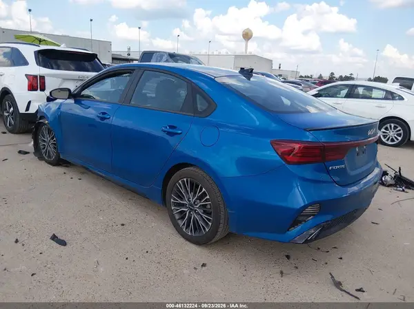 3KPF54AD6PE653325 — 2023 Kia Forte, фото 3 с аукциона IAAI, Передняя часть