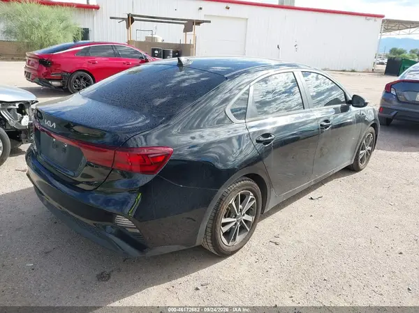 3KPF24AD8PE629326 — 2023 Kia Forte, фото 4 с аукциона IAAI, Левый бок