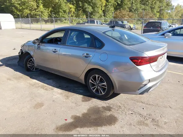 3KPF24AD9PE558315 — 2023 Kia Forte, фото 3 с аукциона IAAI, Передняя часть слева
