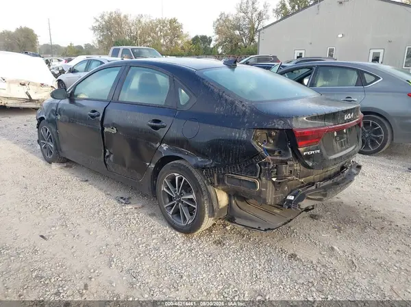 3KPF24AD1PE686662 — 2023 Kia Forte, фото 3 с аукциона IAAI, Передняя часть