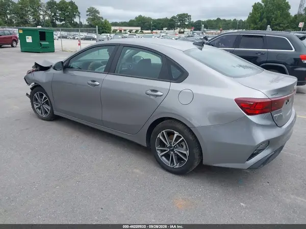 3KPF24AD8PE556801 — 2023 Kia Forte, фото 3 с аукциона IAAI, Передняя часть