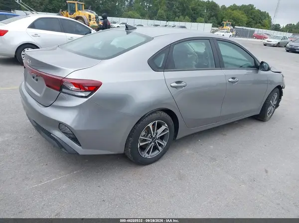 3KPF24AD8PE556801 — 2023 Kia Forte, фото 4 с аукциона IAAI, Передняя часть