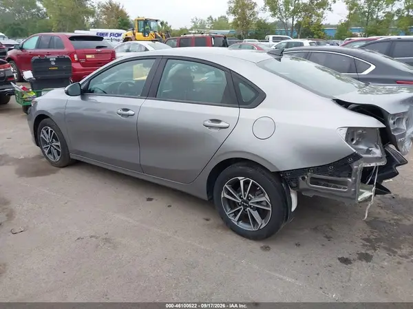 3KPF24AD6RE816325 — 2024 Kia Forte, фото 3 с аукциона IAAI 13.10.2026, Задняя часть