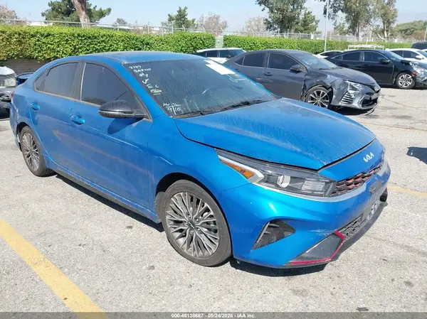 3KPF54AD9RE737092 — 2024 Kia Forte, Задняя часть (Rear), фото до ремонта