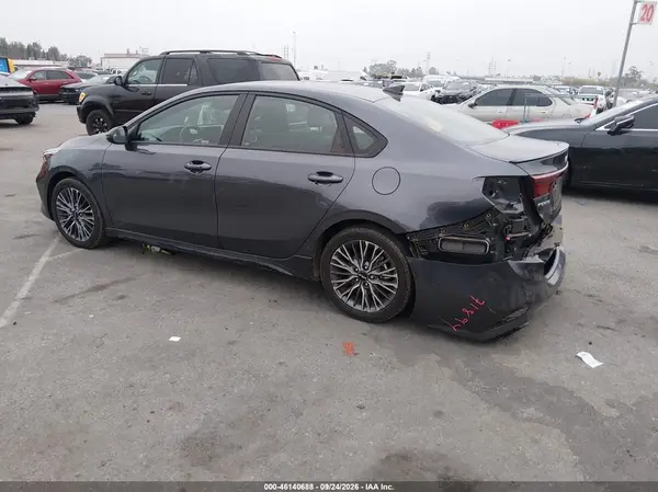 3KPF54AD1RE768689 — 2024 Kia Forte, фото 3 с аукциона IAAI, Правый бок