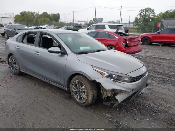 3KPF24AD5RE721688 — 2024 Kia Forte, Повреждения снизу (Undercarriage), фото до ремонта