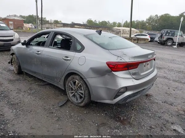 3KPF24AD5RE721688 — 2024 Kia Forte, фото 3 с аукциона IAAI, Повреждения снизу