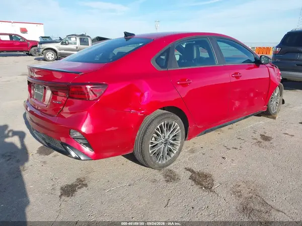 3KPF54AD2RE786439 — 2024 Kia Forte, фото 4 с аукциона IAAI, Передняя часть